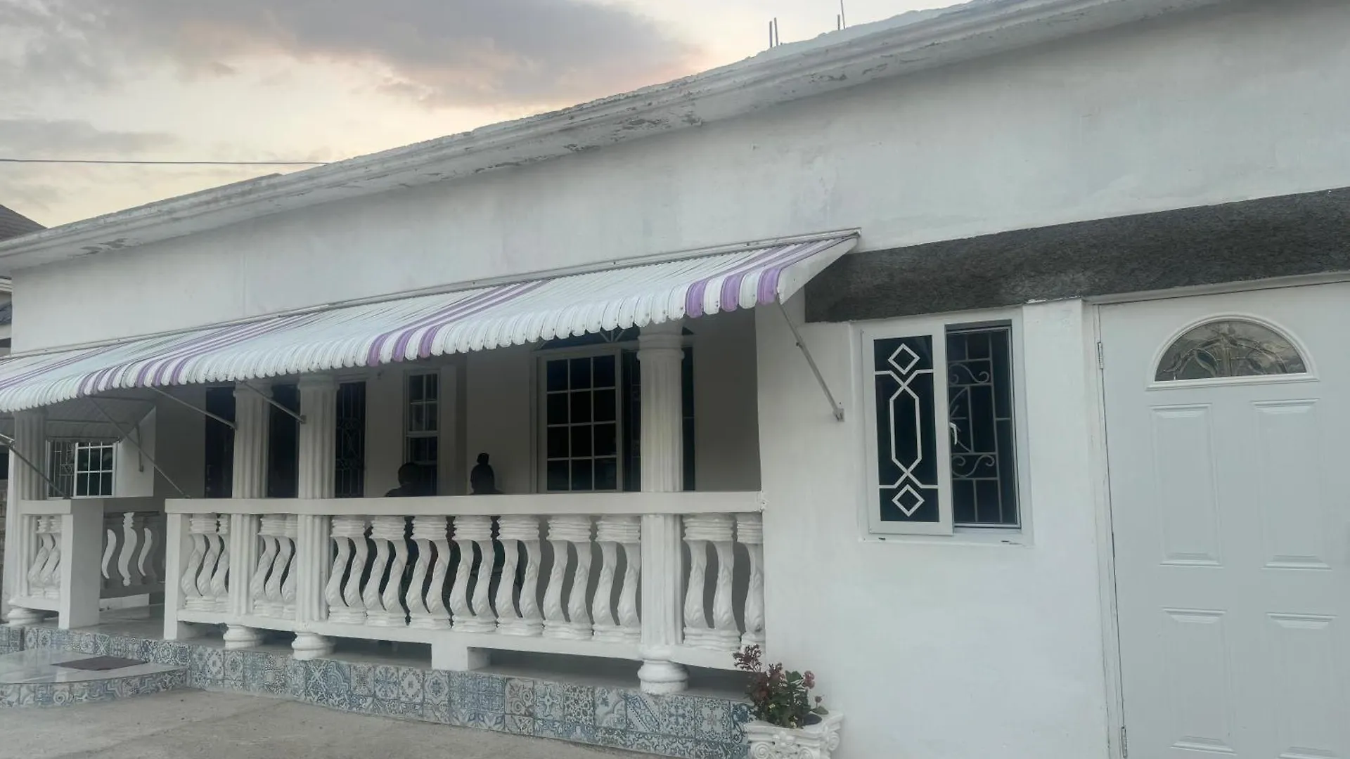Tower Isle Getaway Apartment St Mary